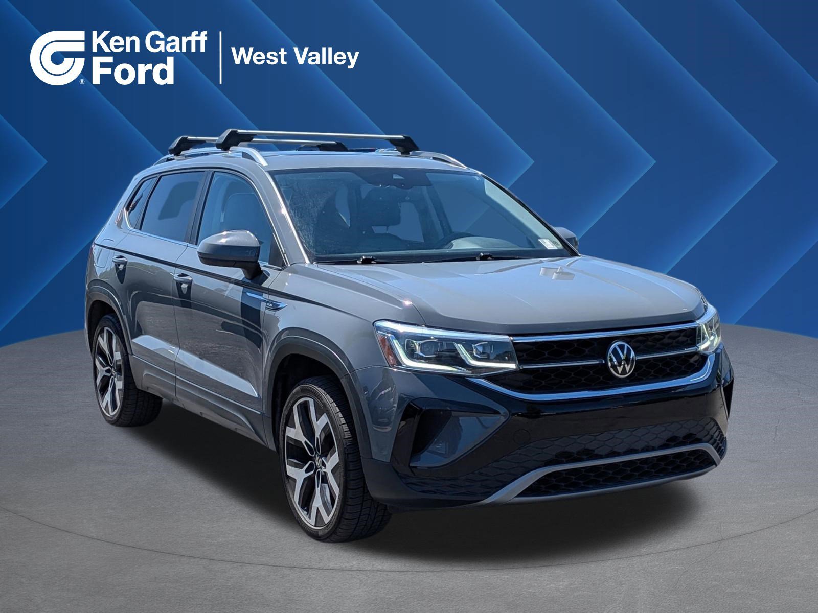 2022 Volkswagen Taos 1.5T SEL 4Motion's photo