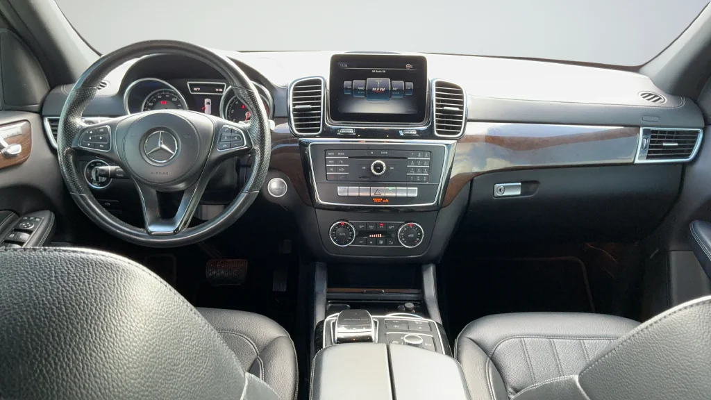 Used 2017  Mercedes-Benz GLS 450 image 7