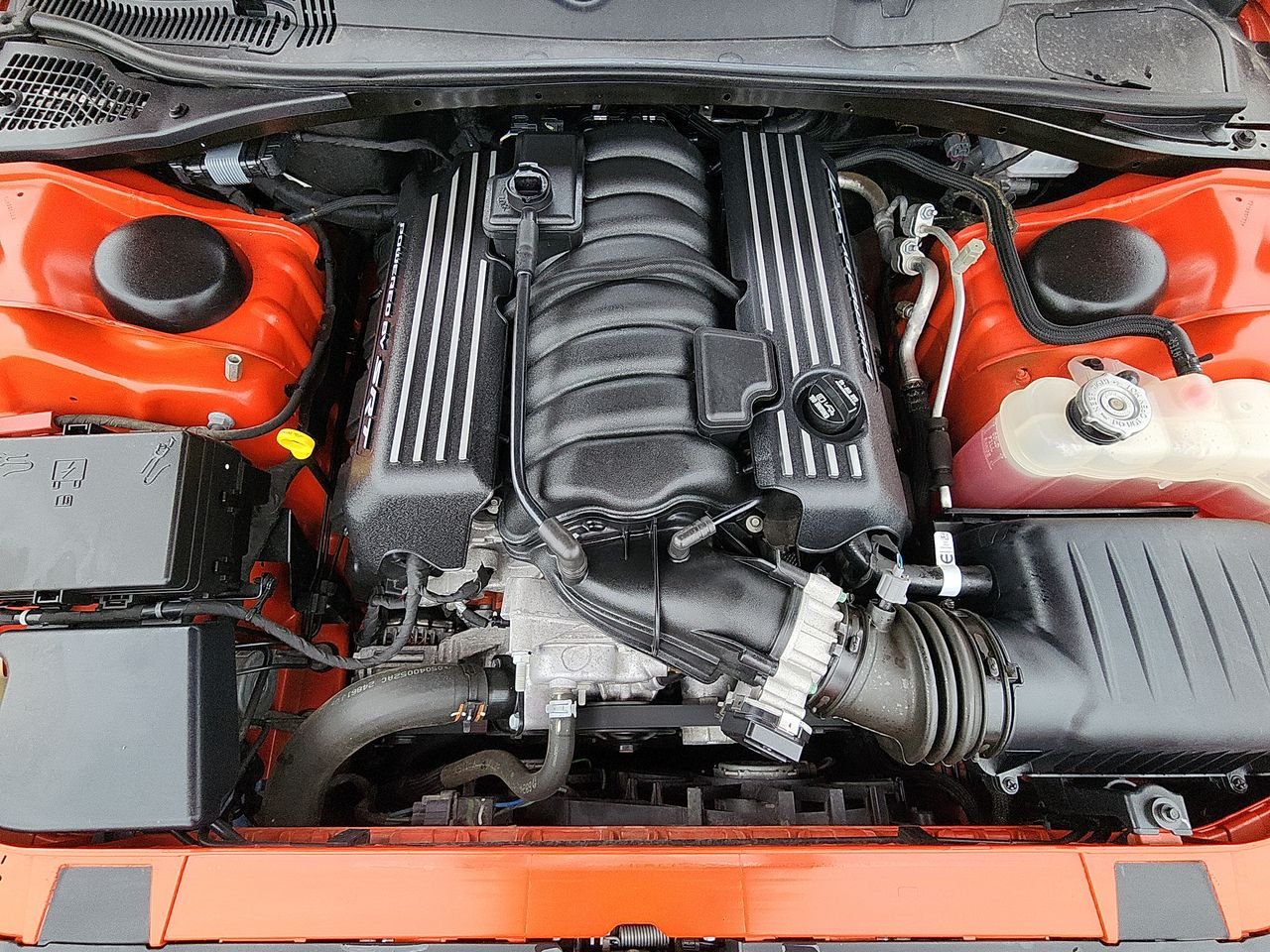 Used 2023 Go Mango Dodge R/T Scat Pack image 25