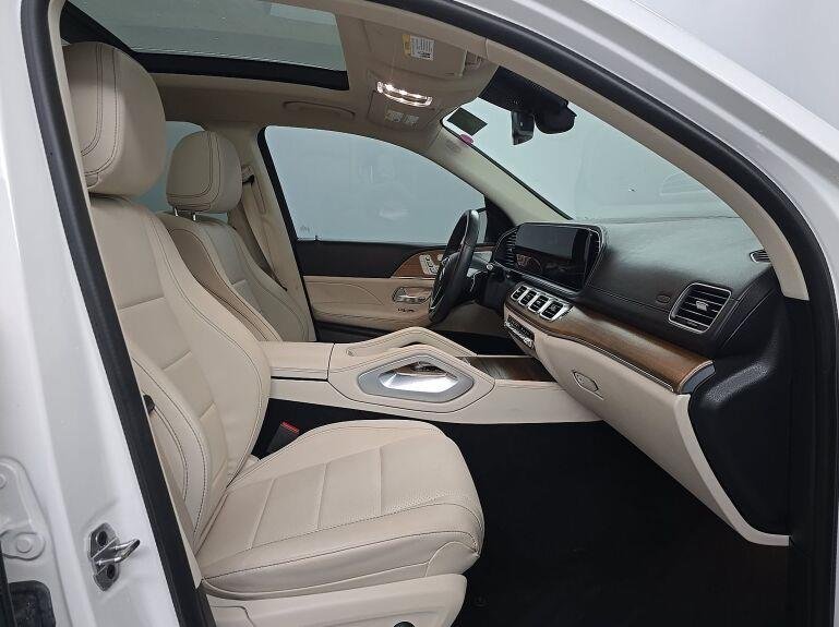 Used 2024  Mercedes-Benz GLS 450 image 14