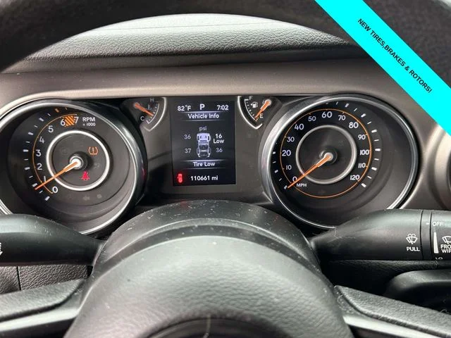 Used 2020 Black Jeep Unlimited Sport image 25