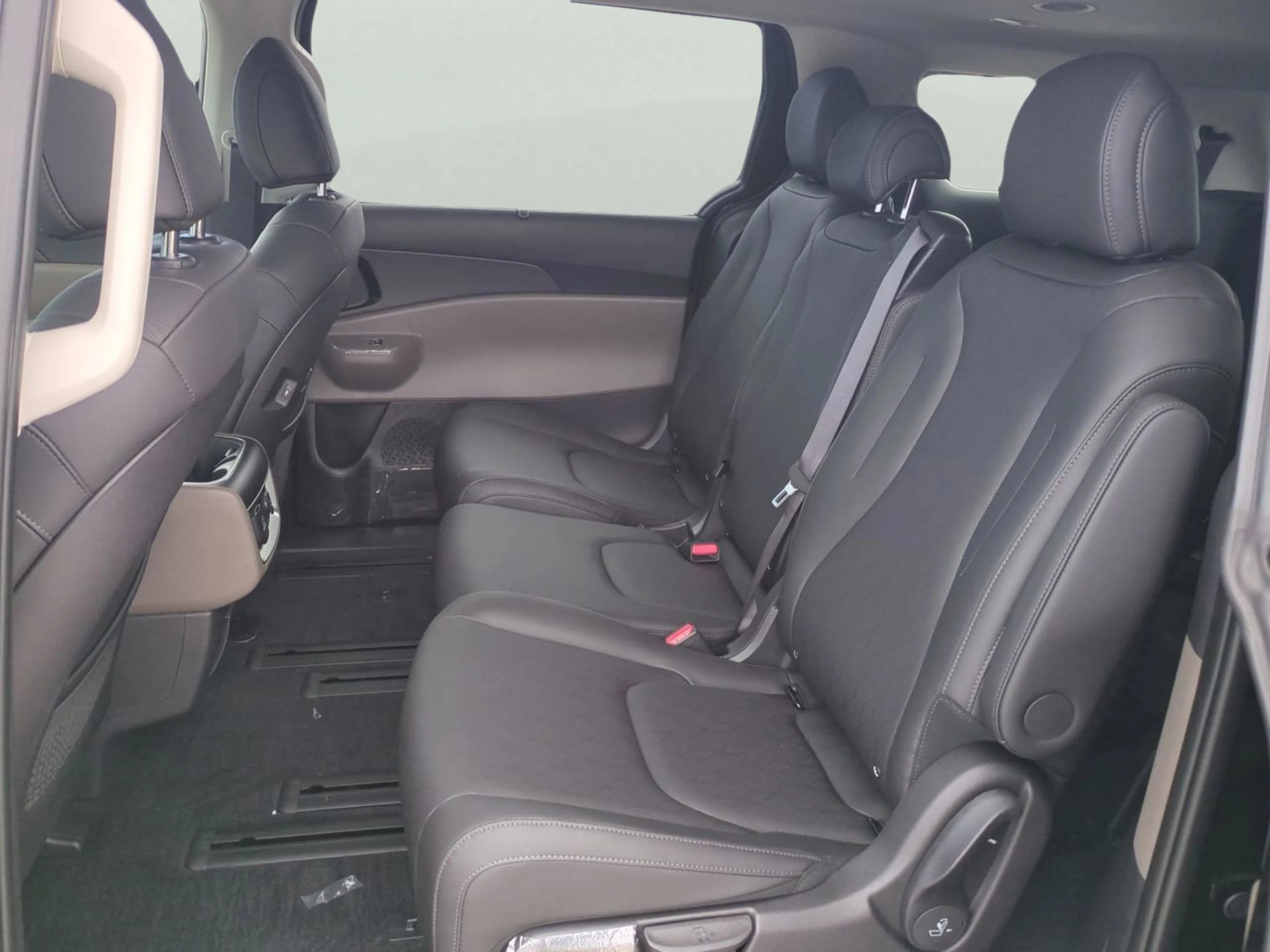 2026 Kia Carnival SX - Photo 17