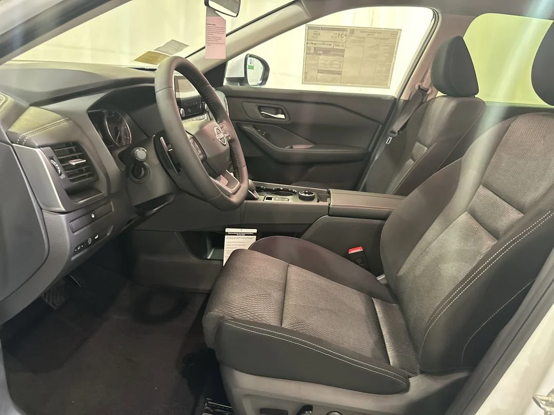 2026 Nissan Rogue SV - Photo 13