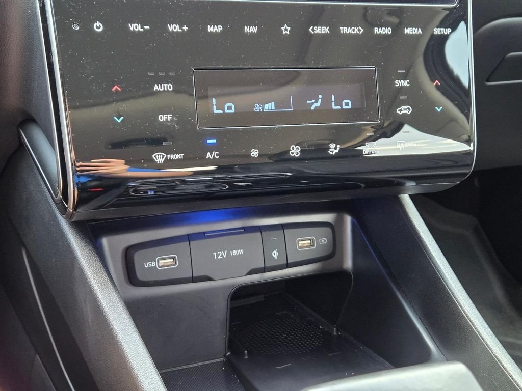 Used 2024 Gray Hyundai SEL image 29