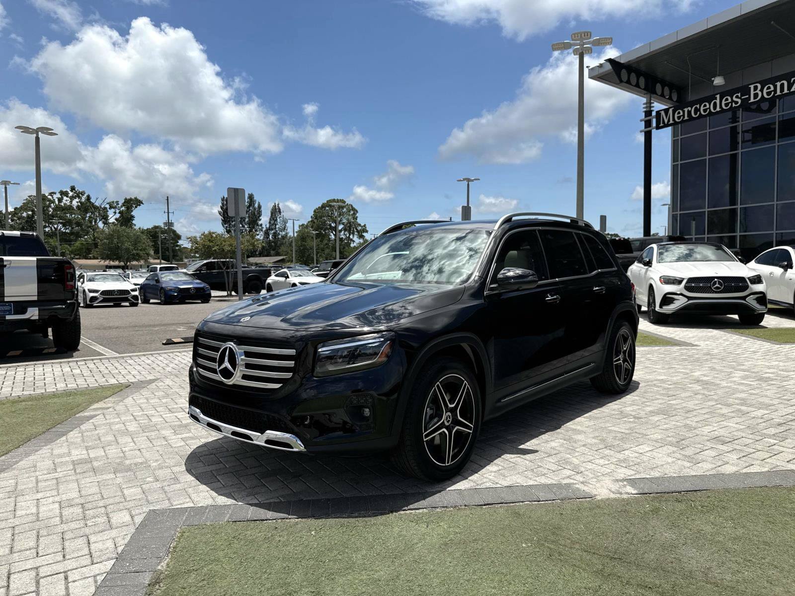 New 2026 Black Mercedes-Benz 250 SUV image 2