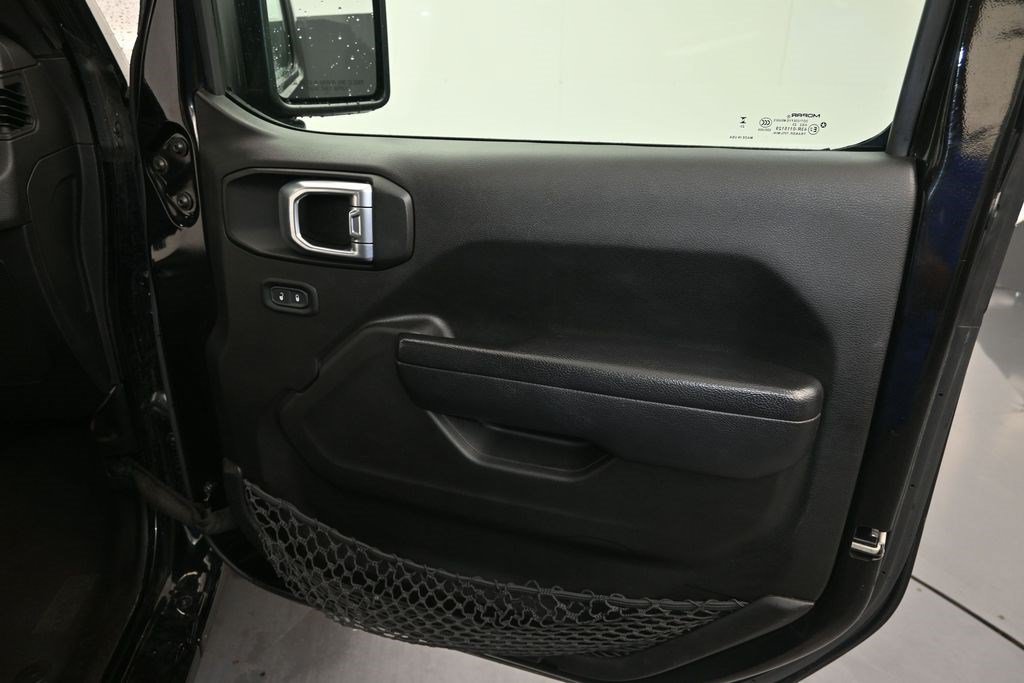Used 2024 Black Clearcoat Jeep Sport S image 12