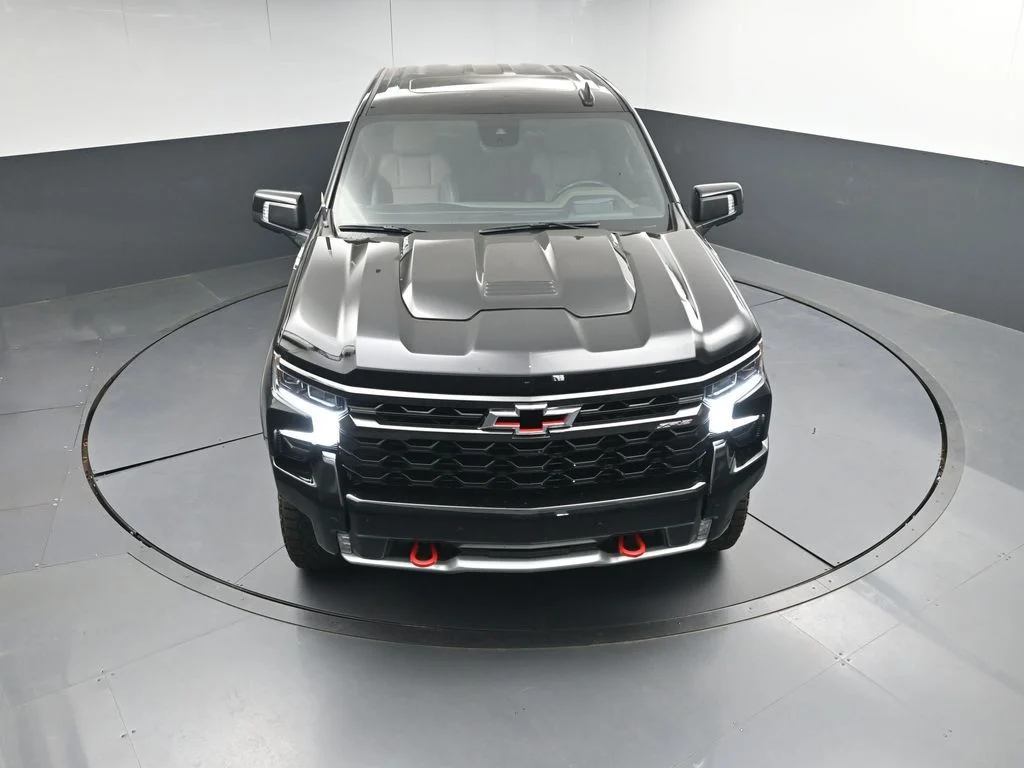 Used 2025 Black Chevrolet ZR2 image 38
