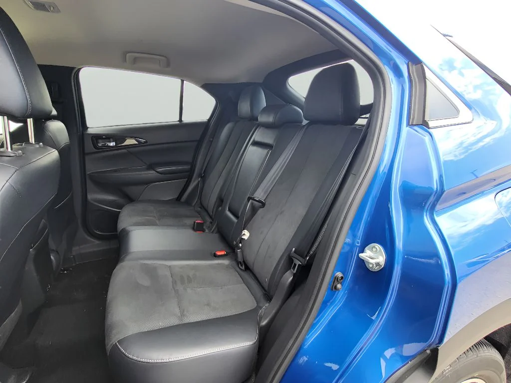 Used 2024 Lightning Blue Metallic Mitsubishi SE image 12
