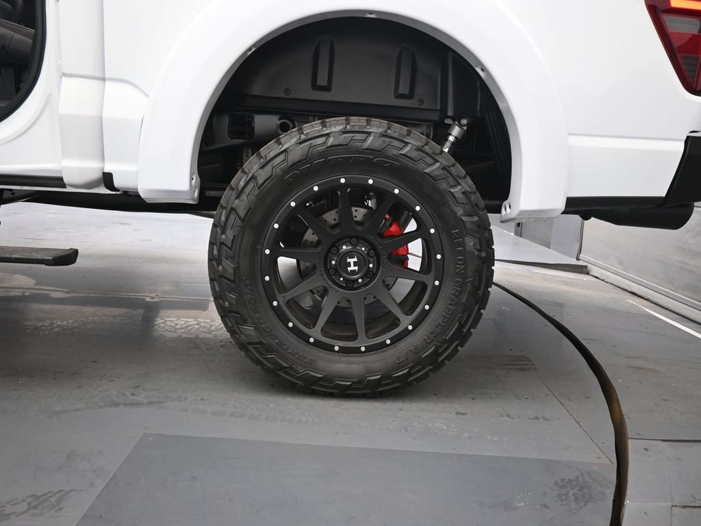 New 2025 Oxford White Ford Lariat image 25