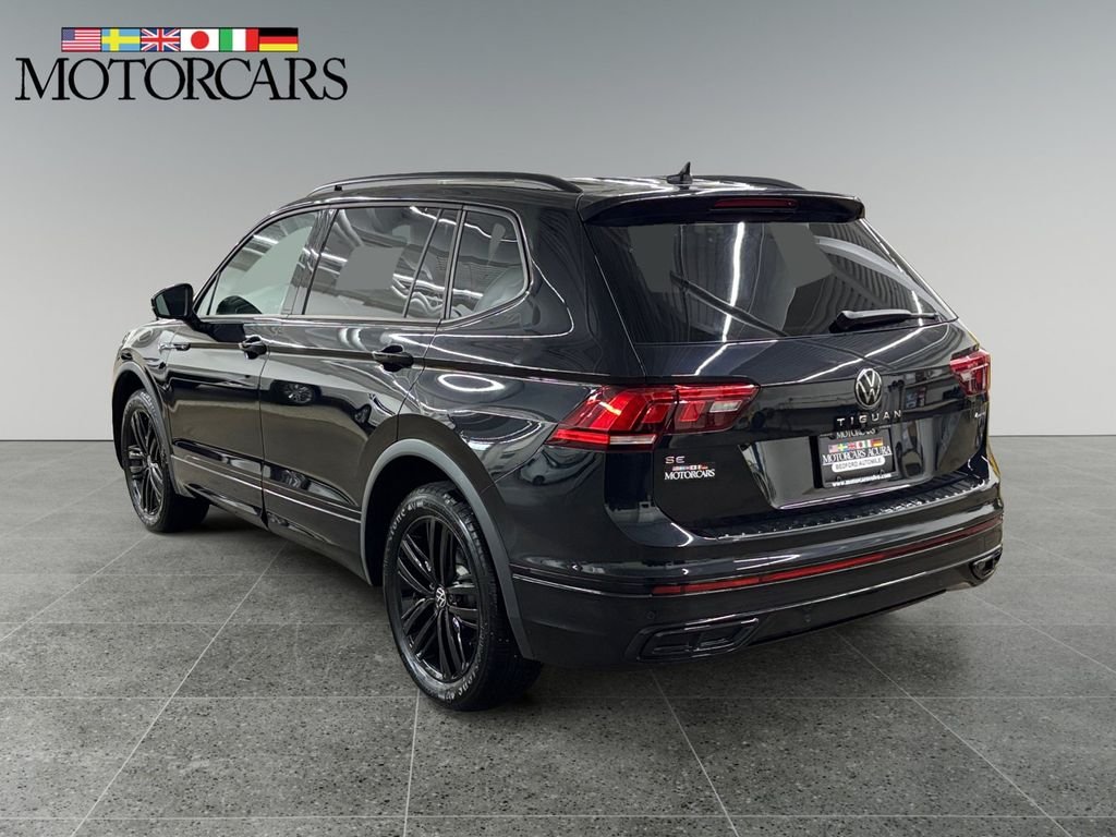 Used 2022 Deep Black Pearl Volkswagen 2.0T SE R-Line Black image 5