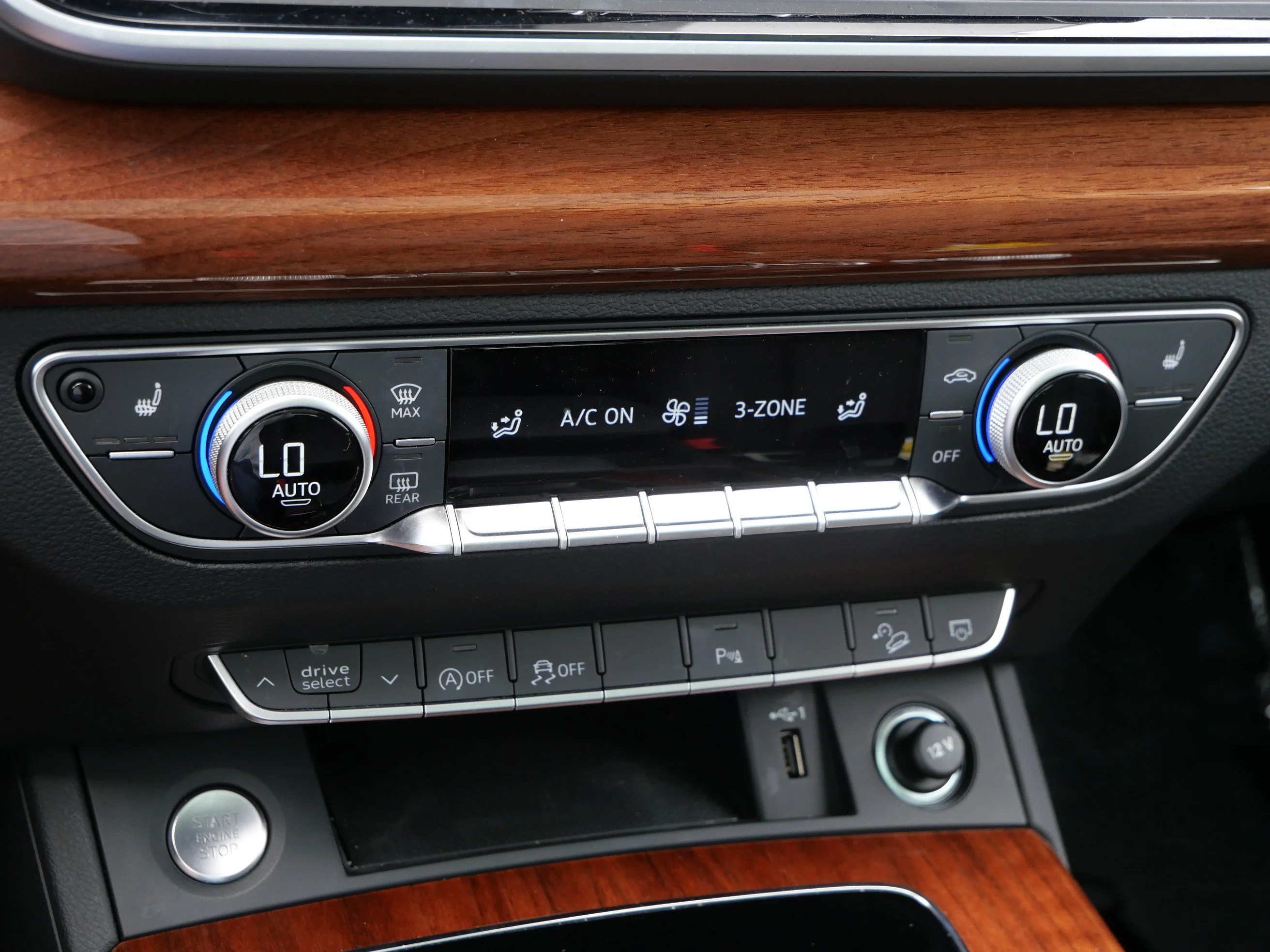 Used 2023 Mythos Black Metallic Audi S line Premium image 23