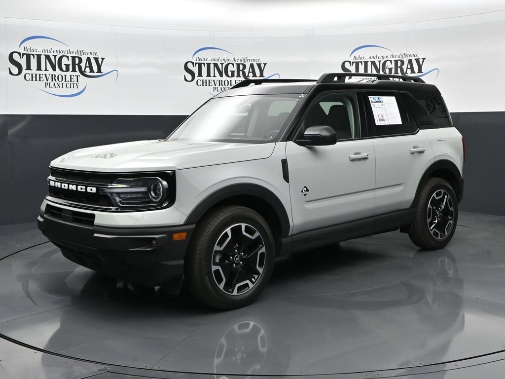 Used 2023 Gray Ford Outer Banks image 3
