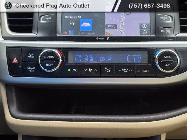 Used 2014 Blizzard Pearl Toyota XLE V6 image 17