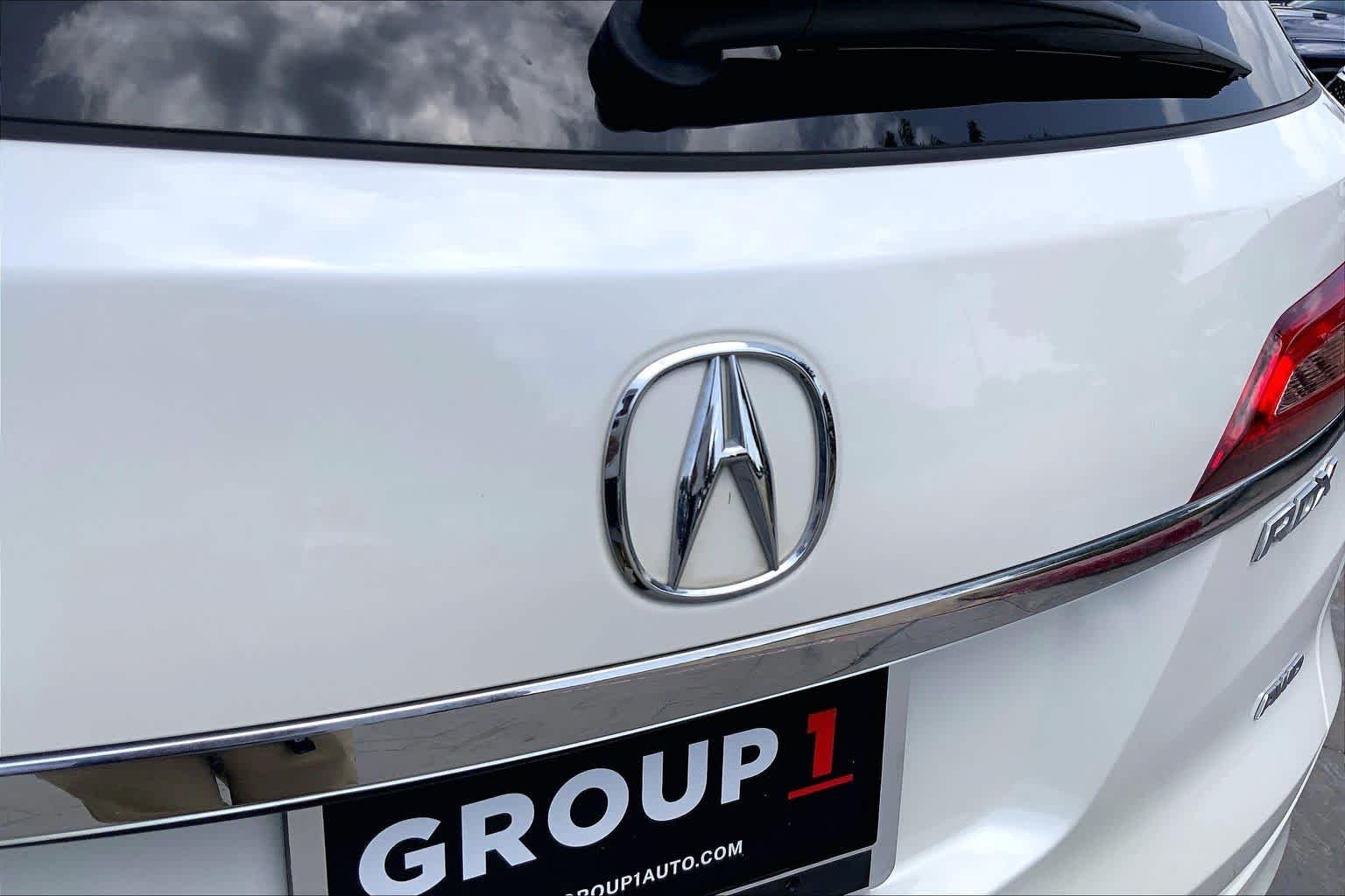 Used 2017 White Diamond Pearl Acura AWD with Technology Package image 31