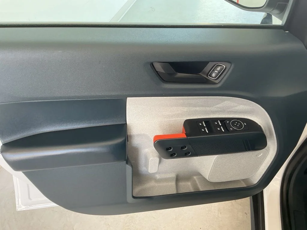 Used 2022 Oxford White Ford XLT image 12