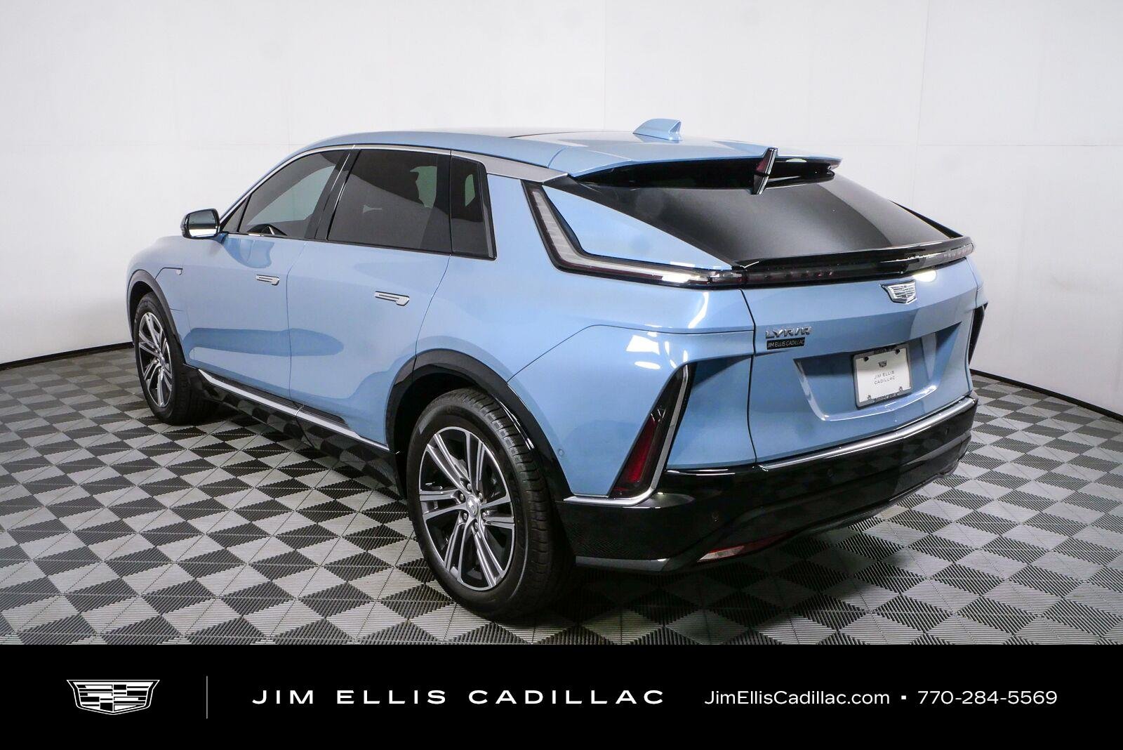 New 2027 Blue Graphite Tricoat Cadillac Premium Luxury image 30