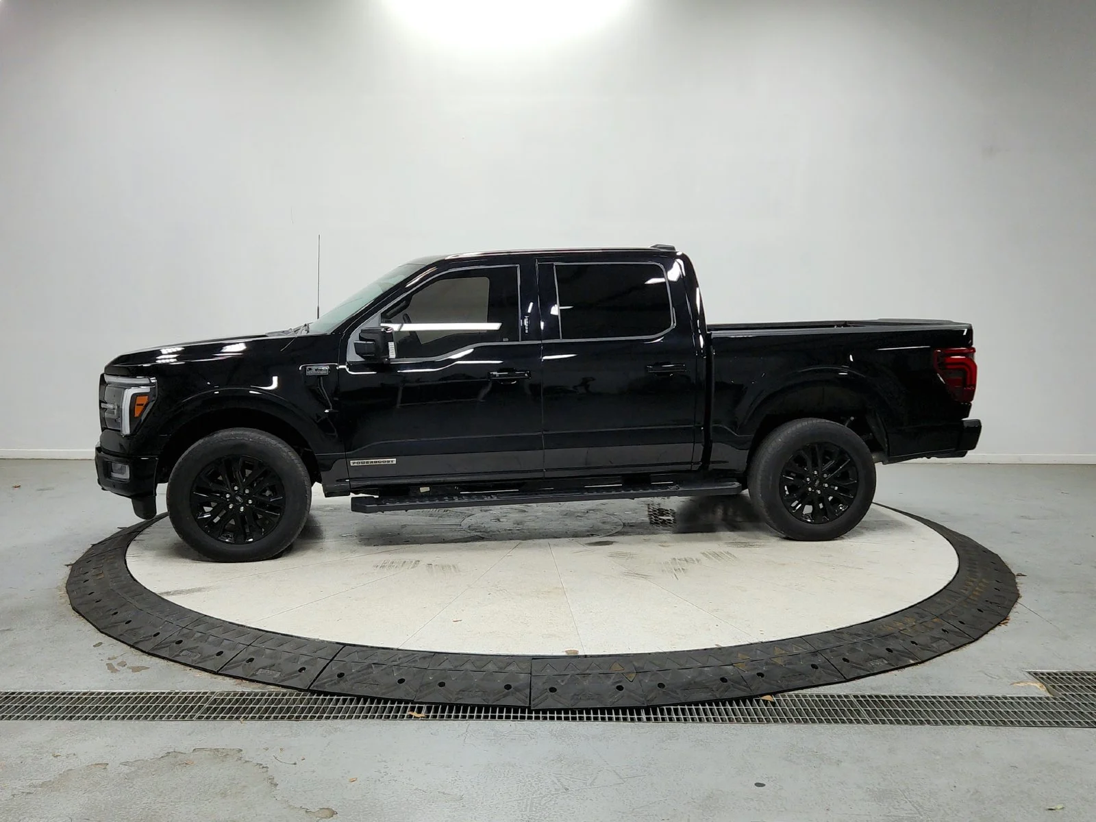 Used 2024 Black Ford Lariat image 5