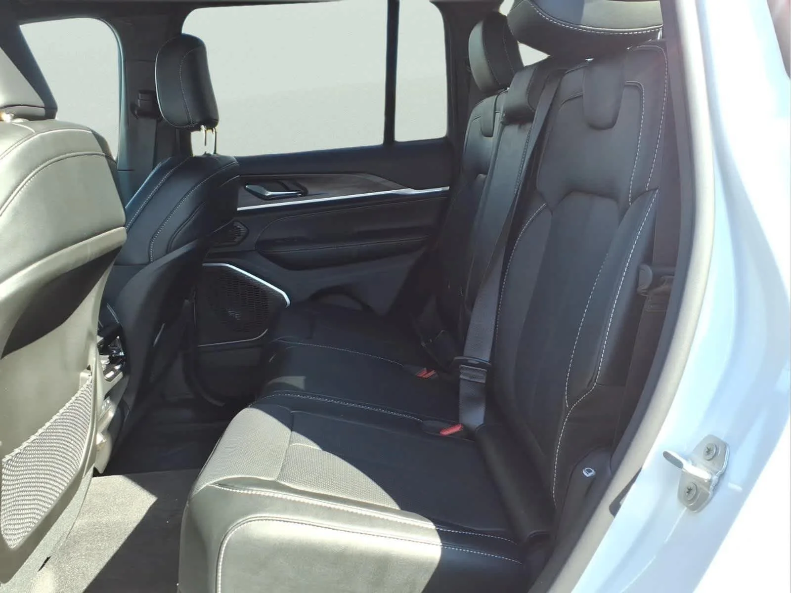 New 2026 Bright White Clearcoat Jeep Limited Reserve image 15