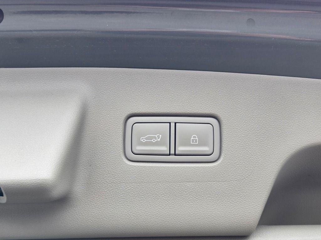 New 2026 Gray Pearl Hyundai SEL 8P image 15