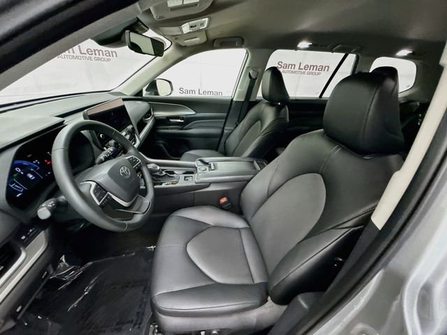 Used 2026 Silver Toyota XLE image 21