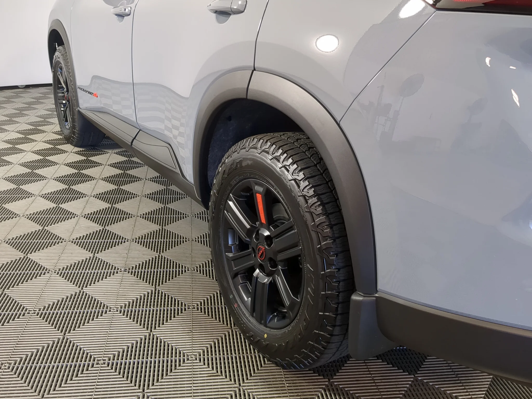New 2027 Boulder Gray Pearl Nissan Rock Creek image 5