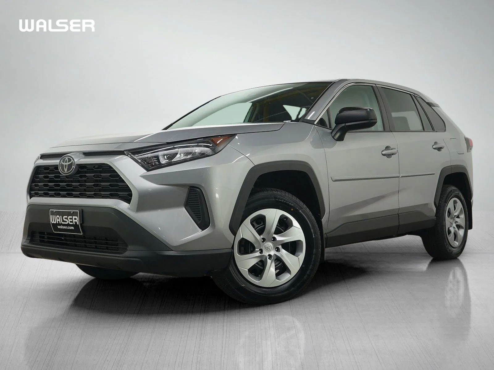 2022 Toyota RAV4 LE AWD's photo