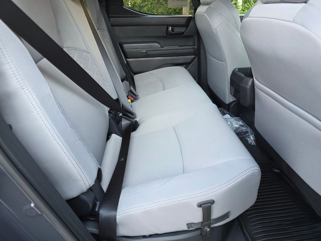 2026 Toyota Tacoma SR5 - Photo 17