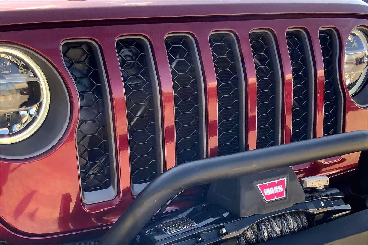 Used 2021 Snazzberry Pearlcoat Jeep Rubicon image 28