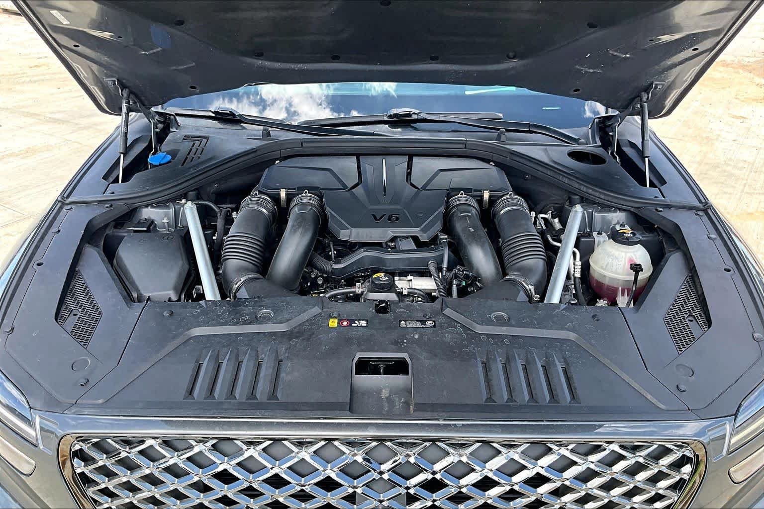Used 2022 Himalayan Gray Genesis 3.5T Sport image 29