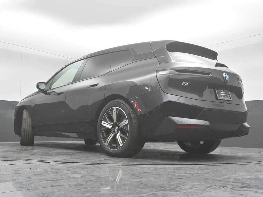 2023 BMW IX - Image 43