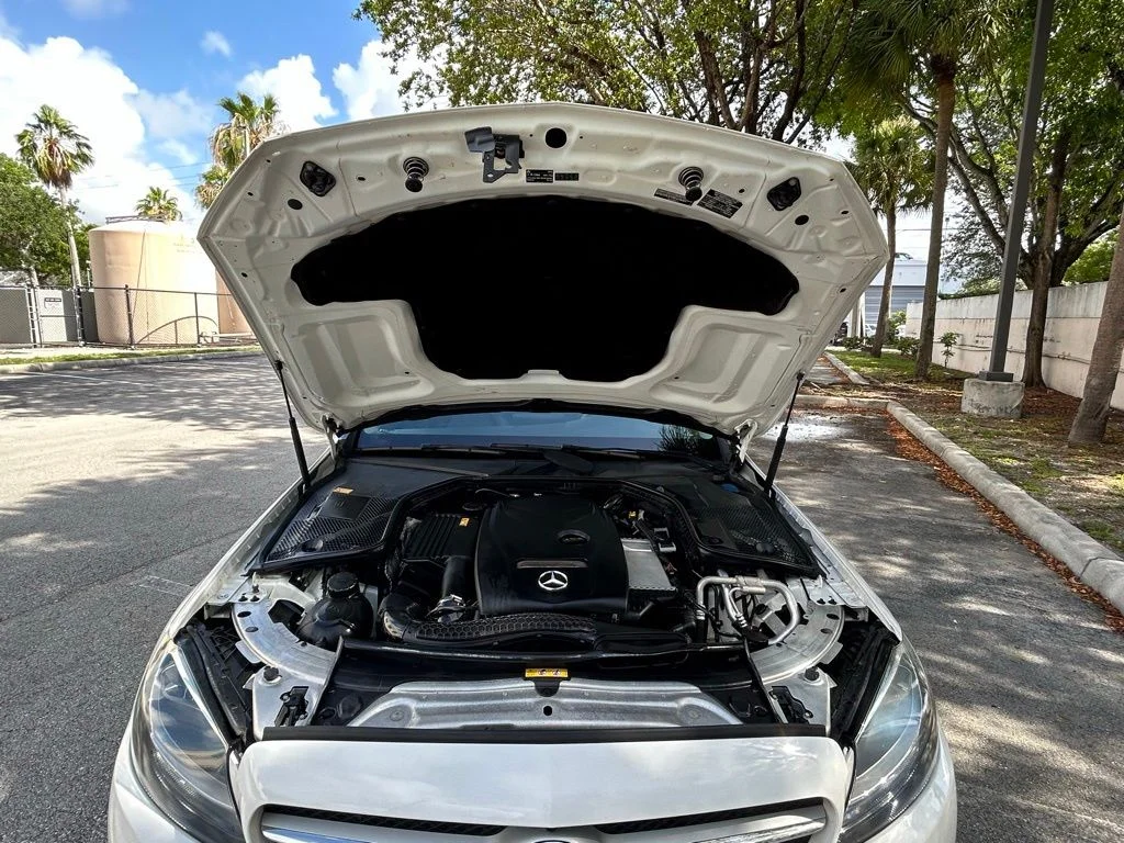 Used 2016 White Mercedes-Benz C 300 image 29