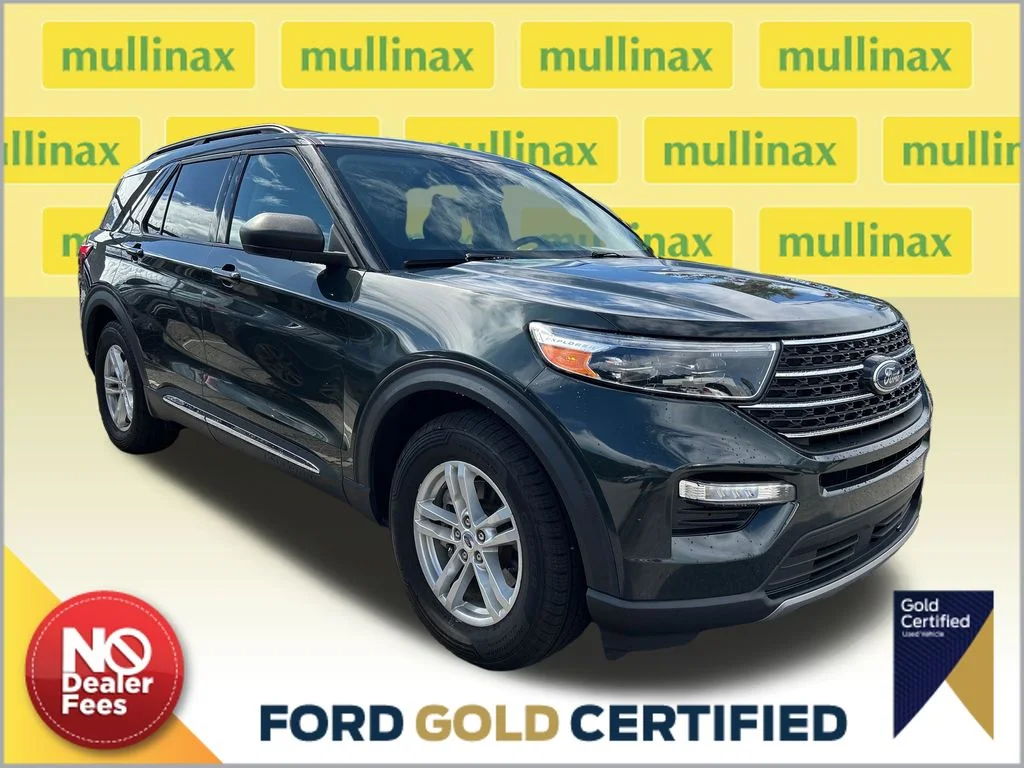 Certified Used 2022 Green Ford XLT image 1