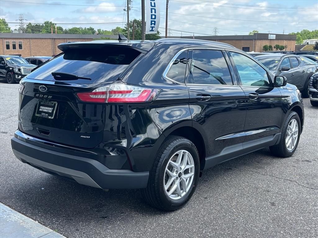 Used 2024 Black Metallic Ford SEL image 25