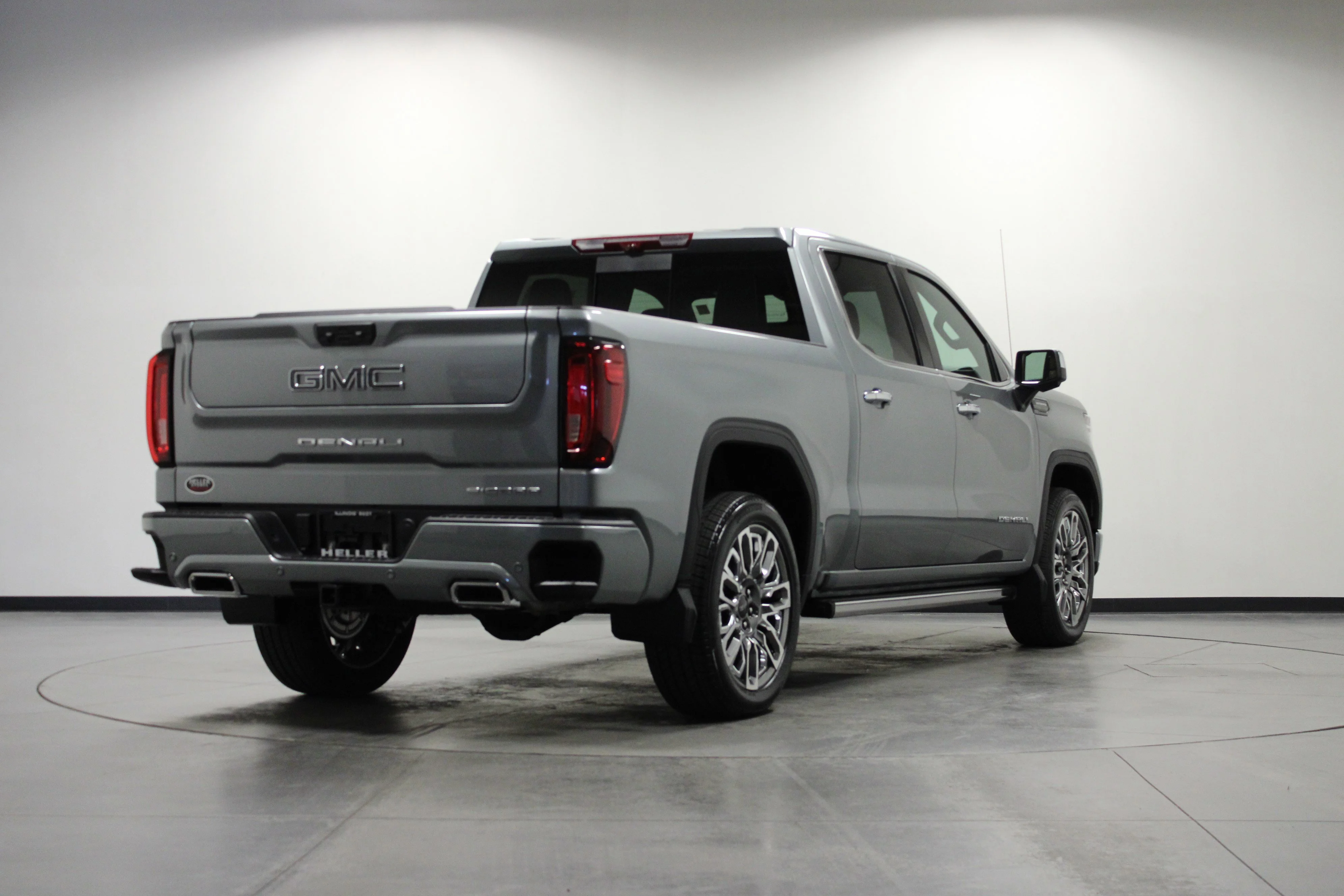 New 2026 Sterling Metallic GMC Denali Ultimate image 4