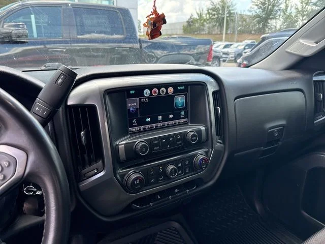 Used 2014 Red Chevrolet LT image 3