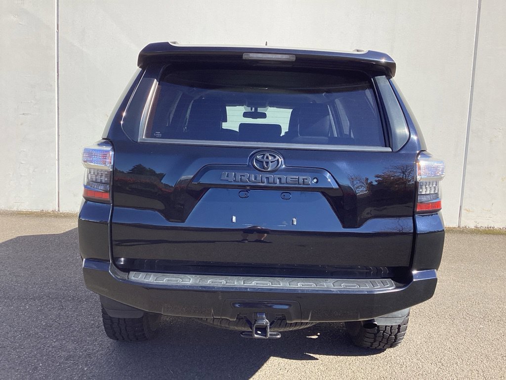 Certified Used 2018 Black Toyota SR5 Premium image 19