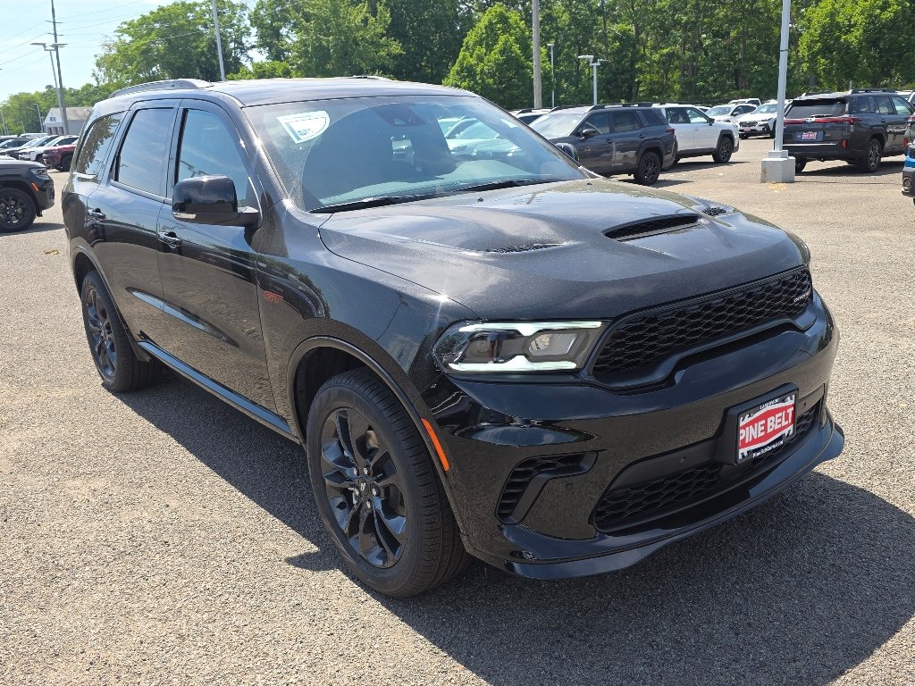 New 2026 Diamond Black Clear-Coat Exterior Paint Dodge GT Plus image 7