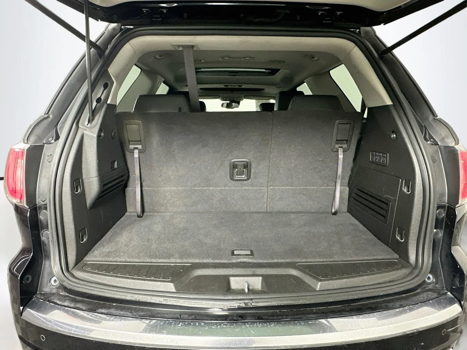 Used 2015 CARBON BLACK METALLIC GMC Denali image 28