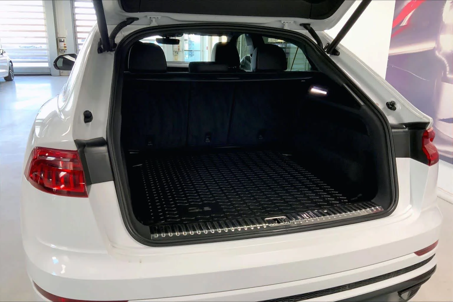 2021 Audi Q8 Premium Plus - Photo 18