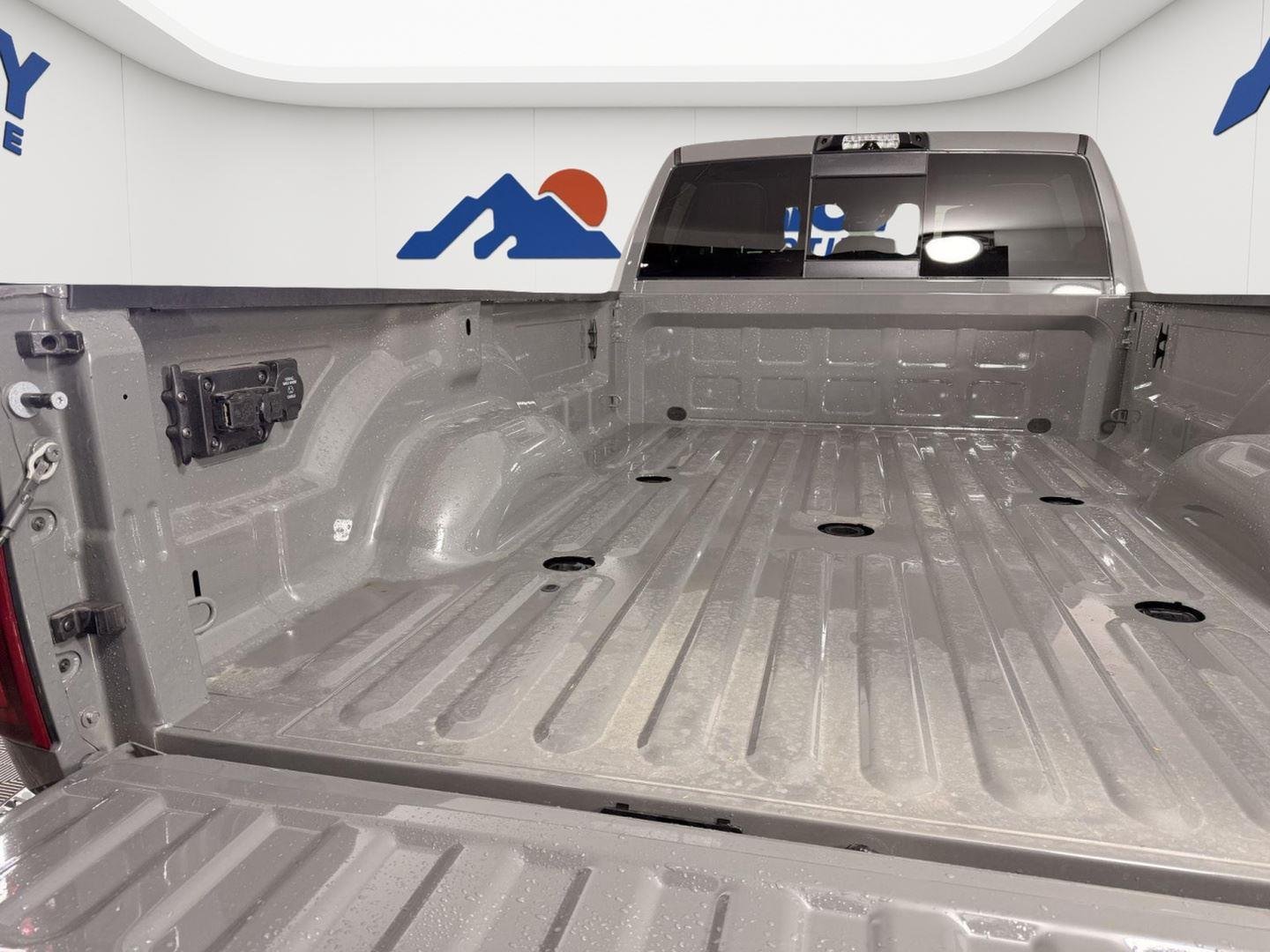 New 2026 Ceramic Gray Clear-Coat Exterior Paint RAM Laramie image 7