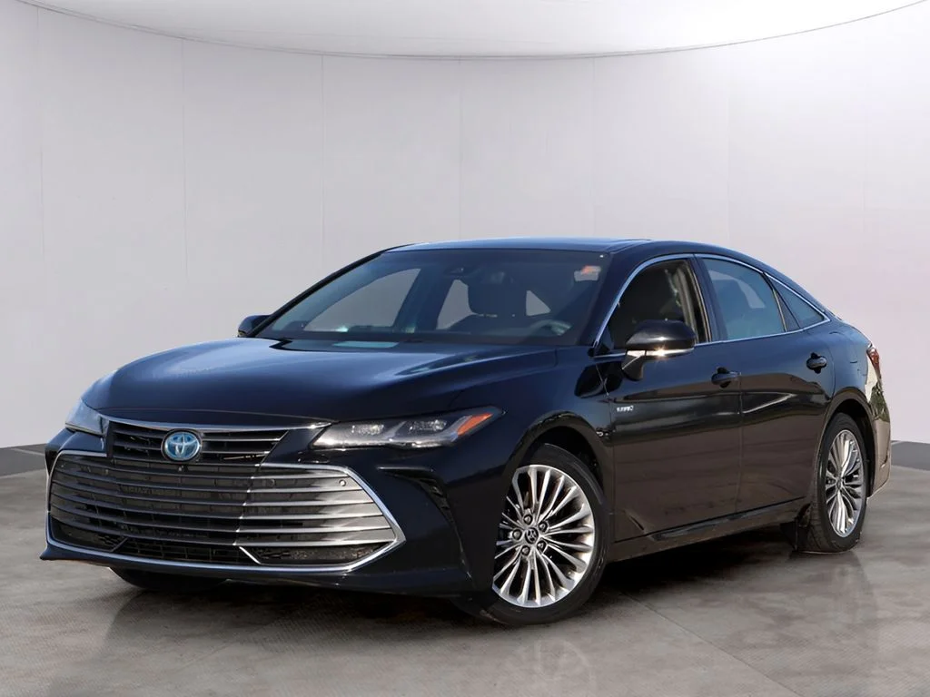 2021 Toyota Avalon Limited Hybrid's photo