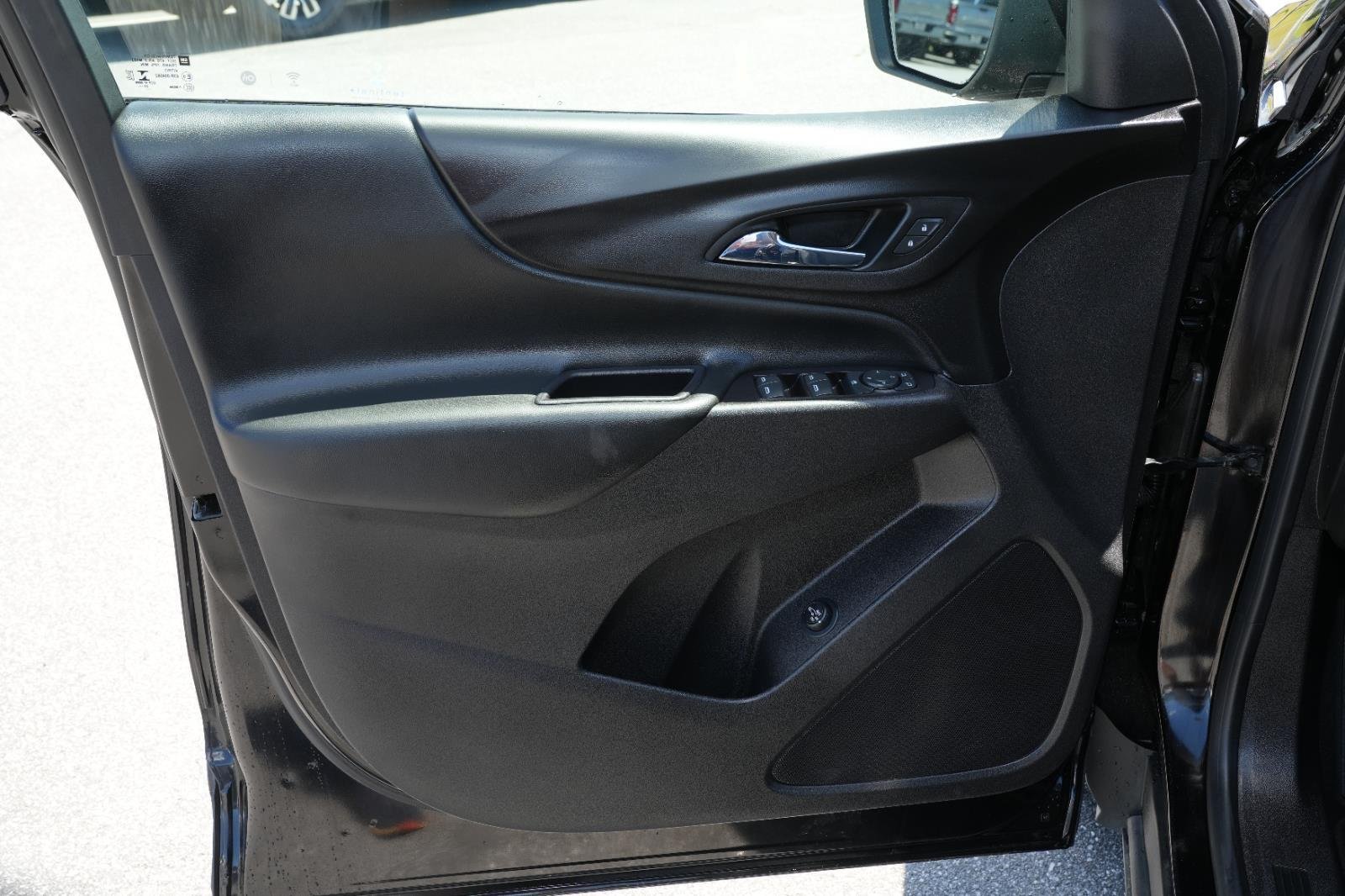 Used 2021 MOSAIC BLACK METALLIC Chevrolet LT image 15