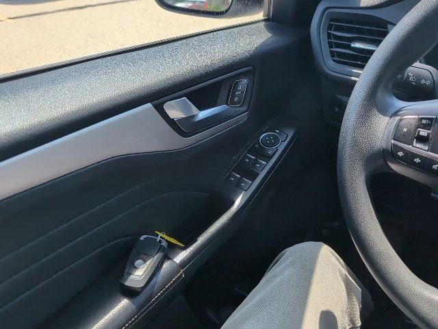 Used 2021 White Ford SE image 11