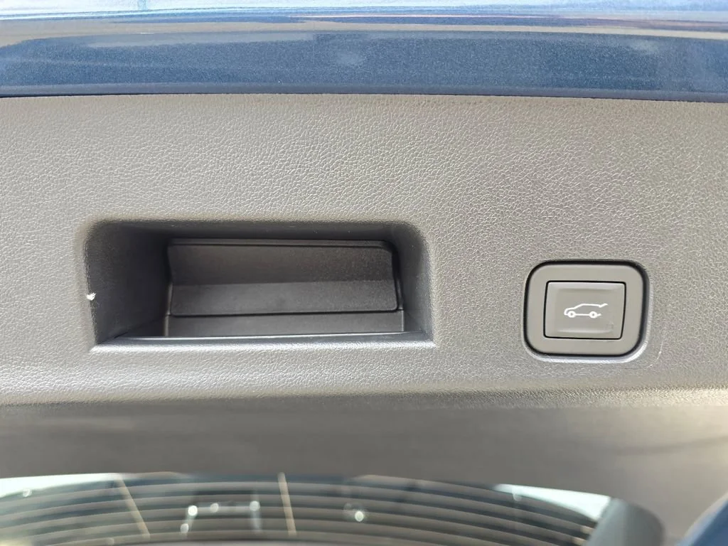 New 2026 Ocean Blue Metallic Buick Preferred image 33