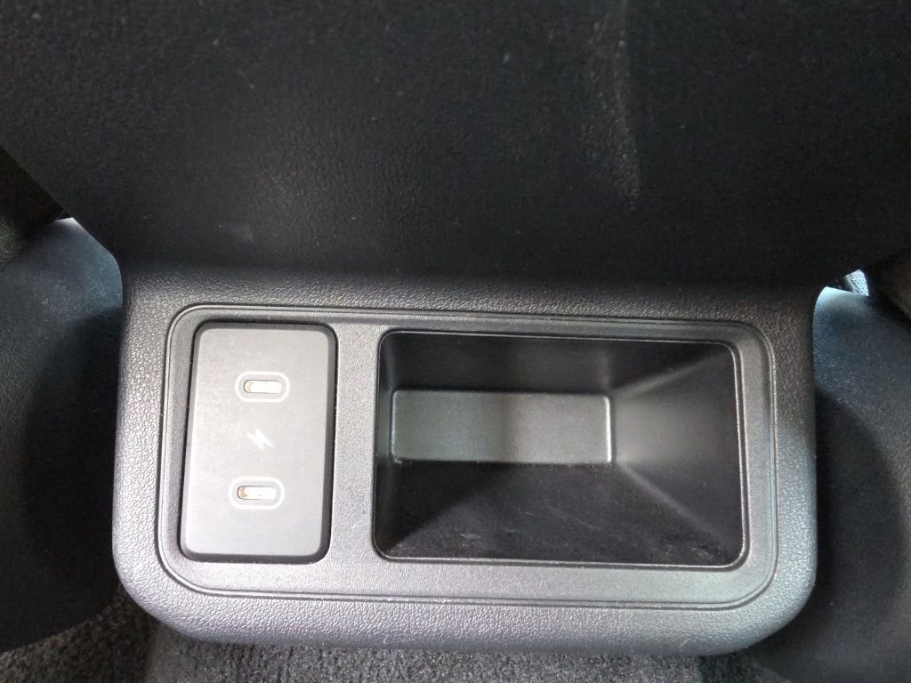 2025 Kia K4 LXS - Photo 34