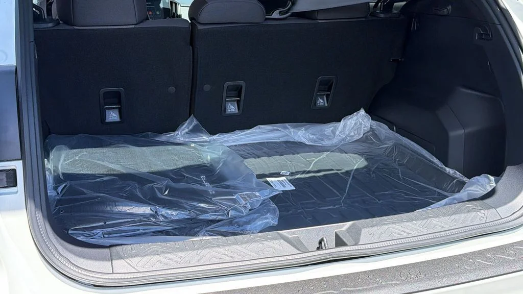 New 2026 CRYSTAL WHITE PEARL Subaru Premium image 27