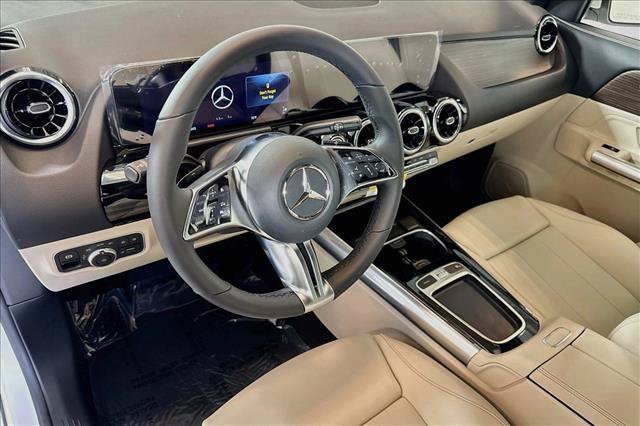 New 2026 Polar White Mercedes-Benz GLA 250 image 39