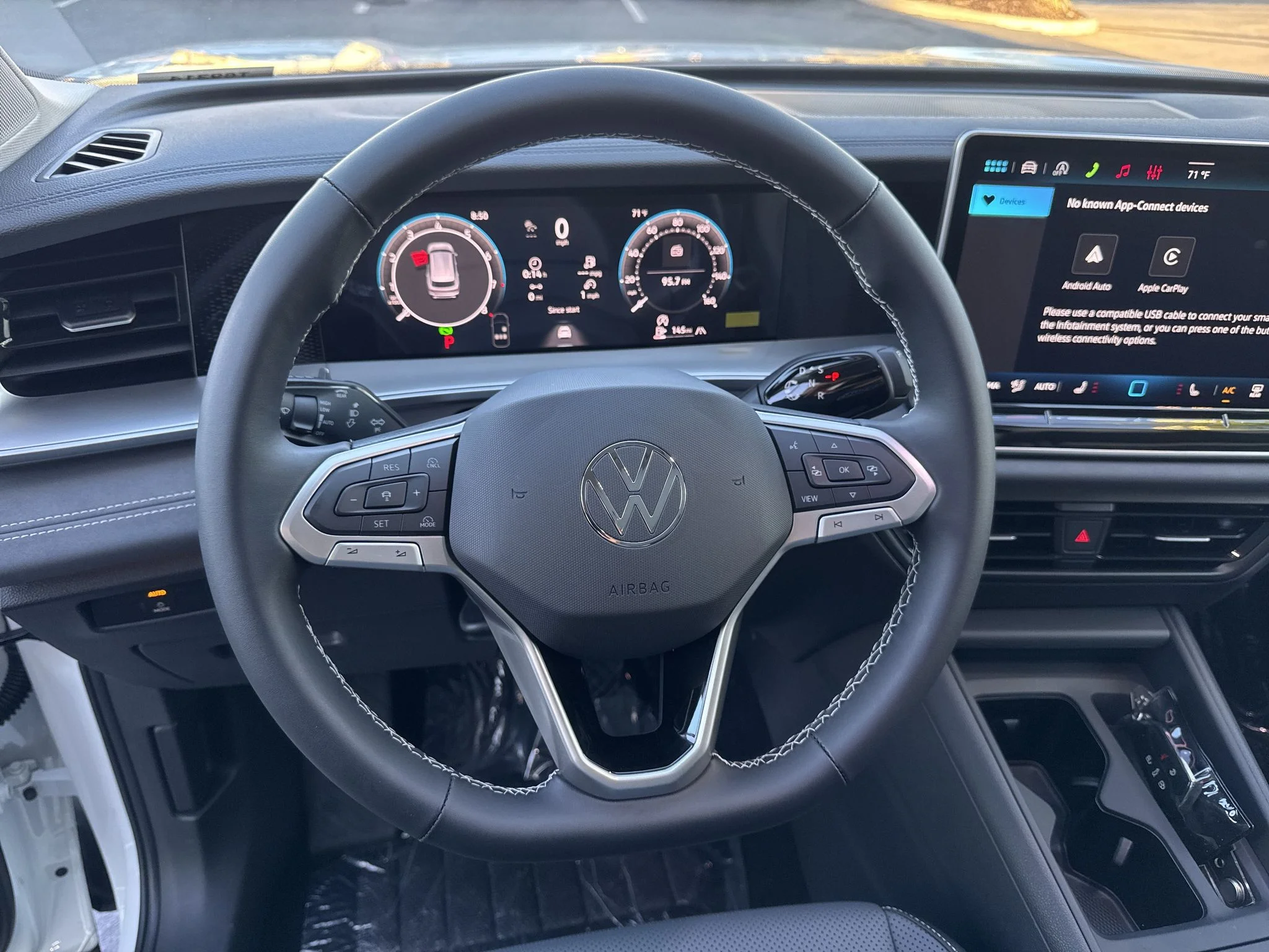 New 2026 Pure White Volkswagen SE image 18