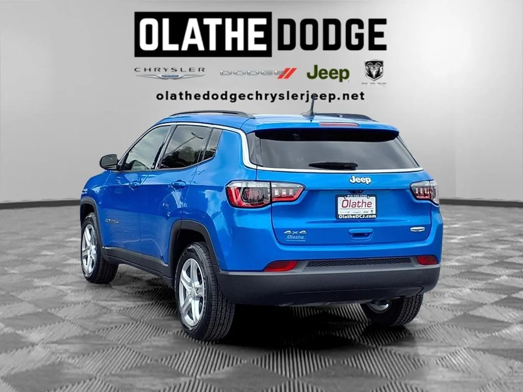 Certified Used 2023 Blue Jeep Latitude image 3