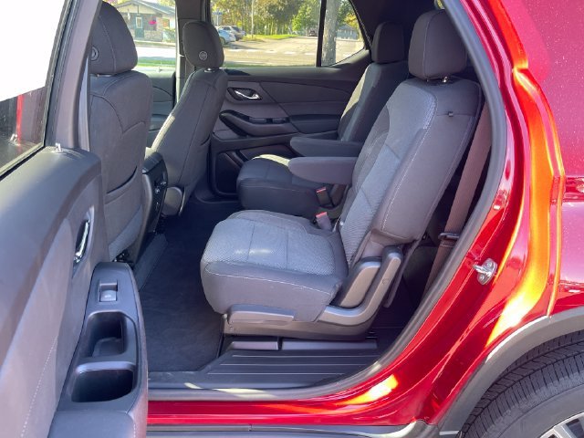 Used 2023 RADIANT RED TINTCOAT Chevrolet LT Cloth image 23